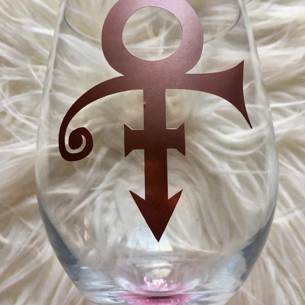 Custom Made Wine Glass - Picture 2 of 2